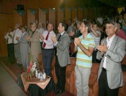 Öğretmenler Korosu Ayakta Alkışlandı