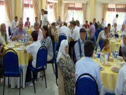 Tümşad Gazi Ve Şehit Ailelerini Yemekte Buluşturdu