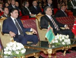 Cumhurbaşkanı Gül, Türkmen Lider Berdimuhamedov İle Telefonda Görüştü!