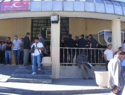 Simsarlar Polise Saldırdı!