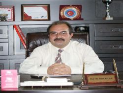 Ağrı İbrahim Çeçen Üniversitesi Rektörü Aslan: 9 Yaşındaki Oğlum İstifa Etmemi İstiyor Ancak Birilerinin Hizmet Etmesi Lazım