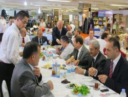 İşadamları Öğrenciler Yararına Düzenlenen Kermeste Buluştu