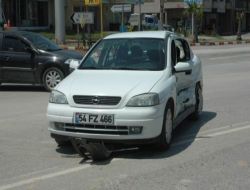 Ambulans, Otomobille Çarpıştı: 3 Yaralı