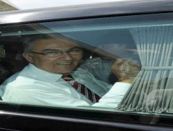 Deniz Baykal, CHP'yi İkiye Böldü!