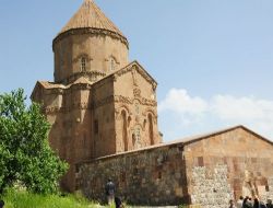 Akdamar Adası Aydınlatılıyor!.