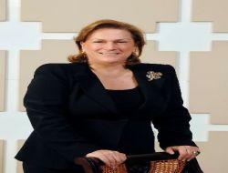 Güler Sabancı'ya Fransa'dan Devlet Nişanı