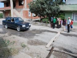 Mahalleliden Yol Tepkisi