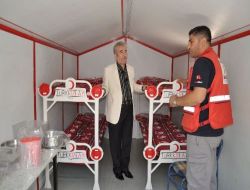 Kızılay'dan En Çok Kan Bağışı Yapanlara Altın Madalya
