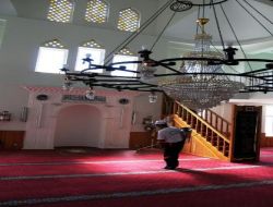 Konyaaltı'nda Camiler Gül Kokacak!