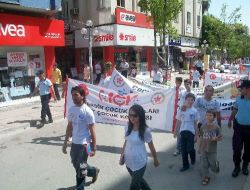 "mersin, Sokakta Çalışan Çocuk Sorununu Önemli Ölçüde Çözdü"