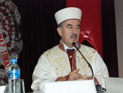 Ali Bardakoğlu: "Merkezi Vaaz Sistemini 2011-2012 Yılına Kadar Kaldırmayı Planlıyoruz"