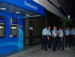 Bankadan Çaldığı Dizüstü Bilgisayarla Kaçmak İsterken Yakalandı