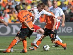 Hollanda, Danimarka Karşısında 3 Puanı 2 Golle Aldı!