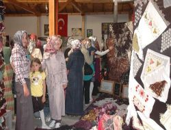 Çankırılı Hanımlar El Emeği Göz Nuru Eserlerini Sergiliyor