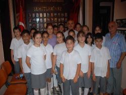 Öğrenciler Harçlıklarını Şehit Ve Gazi Ailelerine Bağışladı
