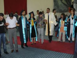 Kilis Üniversitesi 540 Öğrenciyi Mezun Etmenin Sevincini Yaşıyor