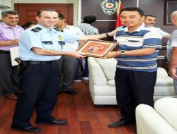Türkçe Sevdalıları Türk Polisini Unutmadı.