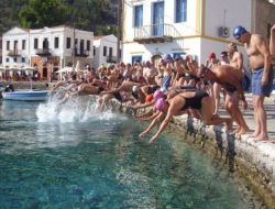 Ayder Üyeleri Engelliler İçin Meis Adası'ndan Kaş'a Kadar Yüzecek