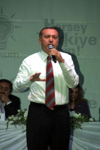 Çin yönetimine diyoruz ki bu asimilasyon bir şey kazandırmaz, bunlardan vazgeçin!!