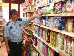 Zabıtadan Marketlere Etiket Kontrolü