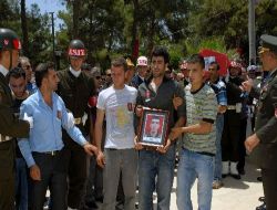 Şehit Jandarma Er Rauf Adam Antalya'da Toprağa Verildi!