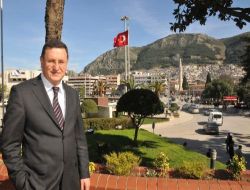 Antakya Belediye Başkanı Savaş: Bu Gece Büyüklerimizin Ellerini Öperek Dualarını Alalım