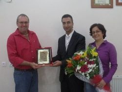 Özel Üftade, Ülkesinin Değerlerine Sahip Çıkan Haitili Aileye Plaket Verdi
