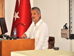 Karikatürüst Salih Memecan, Kafkas Üniversitesi'nde Söyleşi Yaptı
