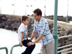 Babasına 75 Liralık Kıyafet Alana Yüzde 30 İndirim Yapıyor