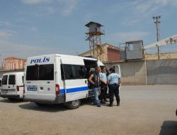 Türk'ü Yumruklayan Çelik'i Cezaevinden Polis Çıkardı!