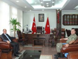 Vali Özçimen'den Garnizon Komutanlığı'na İade-i Ziyaret