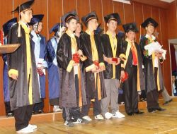 Özel Sahil Koleji'nde Mezuniyet Coşkusu
