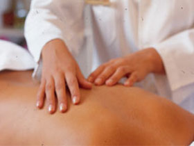 ‘Masaj salonuna baskın’