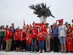 Terör Örgütü İzmir'de Protesto Edildi!
