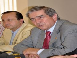 Eski Chp Genel Başkan Yardımcısı Öymen: Terör Sorunu Diplomasiyle Çözülür!!