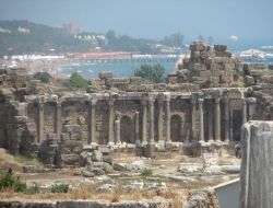 Side'nin İngilizlerden Sonra Arkeoloji Turizmi Tutkunları Almanlar Oldu