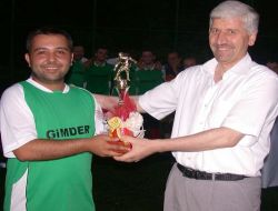 Gimder Halı Saha Futbol Turnuvası'nda Dostluk Kazandı