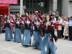 Zonguldak Karaelmas Uluslararası Kültür Ve Sanat Festivali Başladı