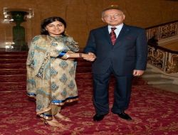 İngiliz Kabinesinin Müslüman Üyesi Warsi, Ekmelettin İhsanoğlu İle Görüştü.