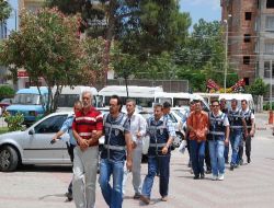 Sokakta Uyuşturucu Satmak İsteyen 8 Kişi Yakalandı!
