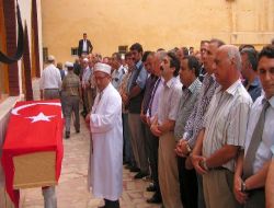 Kalp Krizi Geçiren Polis Memuru Toprağa Verildi
