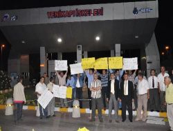 Taksiciler, İdobüs'ü Protesto Etti
