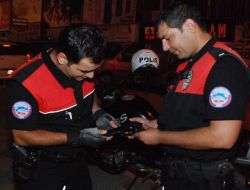 Şüphe Üzerine Aranan Kişi Üzerinde Glock Marka Silah Bulundu