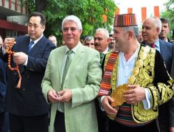Tarihi Kırkpınar'a Coşkulu Başlangıç