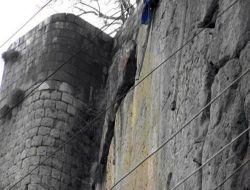 Tarihi Bitlis Kalesi Onarıma Alınıyor