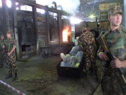 Özbekistan'da 2 Ton Uyuşturucu Yakılarak İmha Edildi!