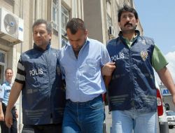 Sahte Kimlikle Kredi Çekmek İsteyince Yakalandı