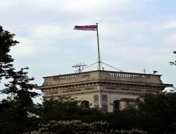 İngiltere'de Silahlı Kuvvetler Günü Kutlanıyor