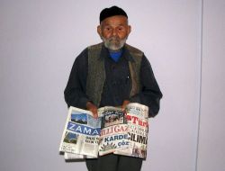 Suluova'da 78 Yaşında Bir Kitap Kurdu