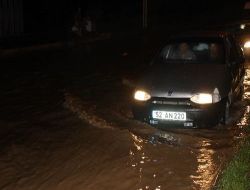 Ordu'da Sel Trafiği Felç Etti!